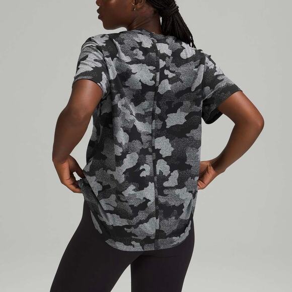 LULULEMON All Yours Short Sleeve Training Tee Womens 8 Black Gray Camo Print - Picture 2 of 16